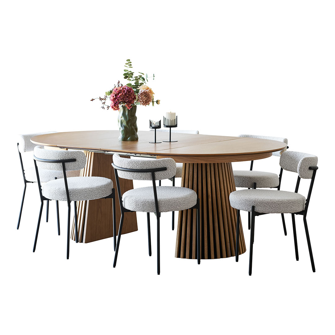 Tokyo spisebordssæt spisebord inkl. 2 tillægsplader Ø120x120-160-200cm eg finer og 6 stole bouclé hvid. | Osaka Spisebord